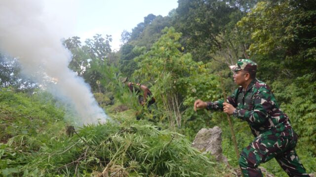 prajurit TNI