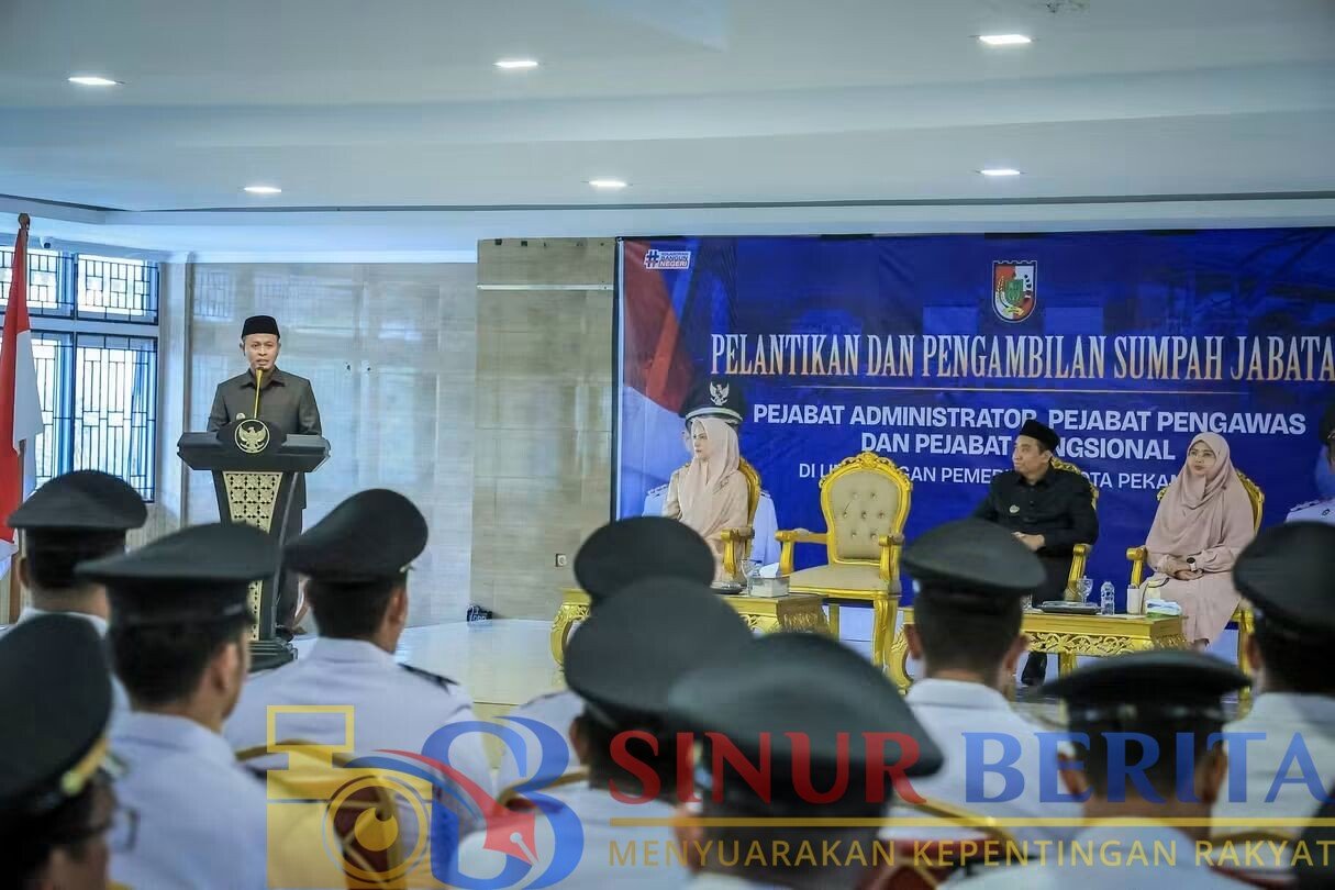 Wali Kota Pekanbaru Agung Nugroho melantik 63 pejabat Pemko Pekanbaru, terdiri dari camat, sekretaris camat, lurah, pejabat eselon IV, dan pejabat fungsional.