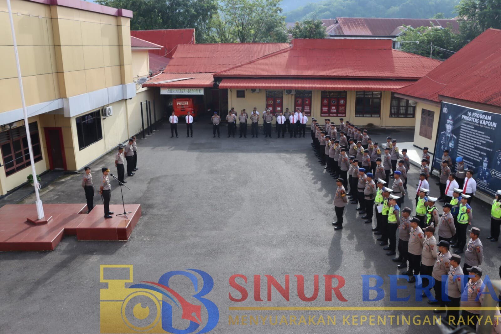 Apel perdana Kapolres Sibolga AKBP Budi Prasetyo menekankan disiplin, integritas, pelayanan humanis, serta larangan penyalahgunaan narkoba dan judi online bagi personel Polres Sibolga.