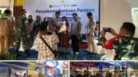 BULOG Kanwil Kalbar menyalurkan bantuan beras 10 kg kepada masyarakat Pontianak Timur. Polsek Pontianak Timur memastikan penyaluran berjalan aman, tertib, dan kondusif.