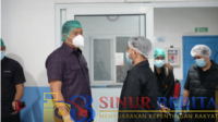 Kepala Badan Gizi Nasional (BGN) Sudaryono melakukan inspeksi mendadak (sidak) pada dini hari di Satuan Pelayanan Pemenuhan Gizi (SPPG) Cadek, Baitussalam, Banda Aceh, Rabu (14/10).