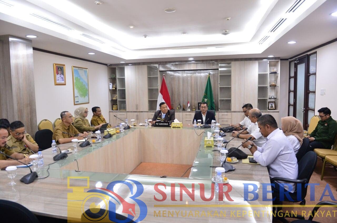 Audiensi PWI Riau dengan Plt. Gubernur Riau SF Hariyanto di Ruang Rapat Kantor Gubernur, Senin (5/10/2026).