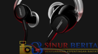 Bose Noise Cancelling Wired Earbuds.