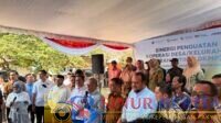 Menteri Koordinator Bidang Pangan, Zulkifli Hasan (kelima dari kanan) saat melakukan pemantauan operasionalisasi Koperasi Desa/Kelurahan Merah Putih (KDKMP) di Baki, Sukoharjo, Jawa Tengah, Selasa (13/10). Sebagai salah satu program unggulan Presiden Republik Indonesia, KDKMP diharapkan menjadi wadah pengembangan ekonomi kerakyatan di tingkat desa dan kelurahan yang memberikan manfaat langsung bagi masyarakat.