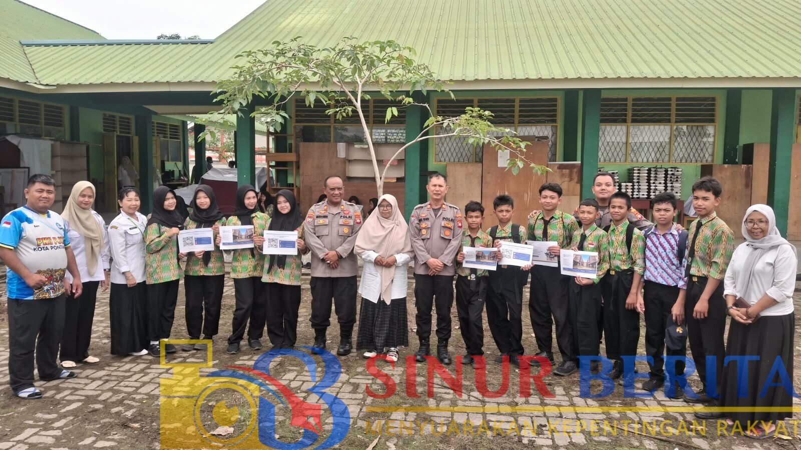 Polresta Pontianak menyosialisasikan penerimaan murid baru SMA Kemala Taruna Bhayangkara tahun ajaran 2027/2028 kepada siswa SMP Negeri 15 dan SMP Negeri 29 Pontianak Utara untuk mendorong generasi muda berprestasi.