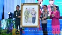 Panglima TNI Jenderal Agus Subiyanto menghadiri pisah sambut Kapolri dari Listyo Sigit Prabowo kepada Suyudi Ario Seto di Mabes Polri.