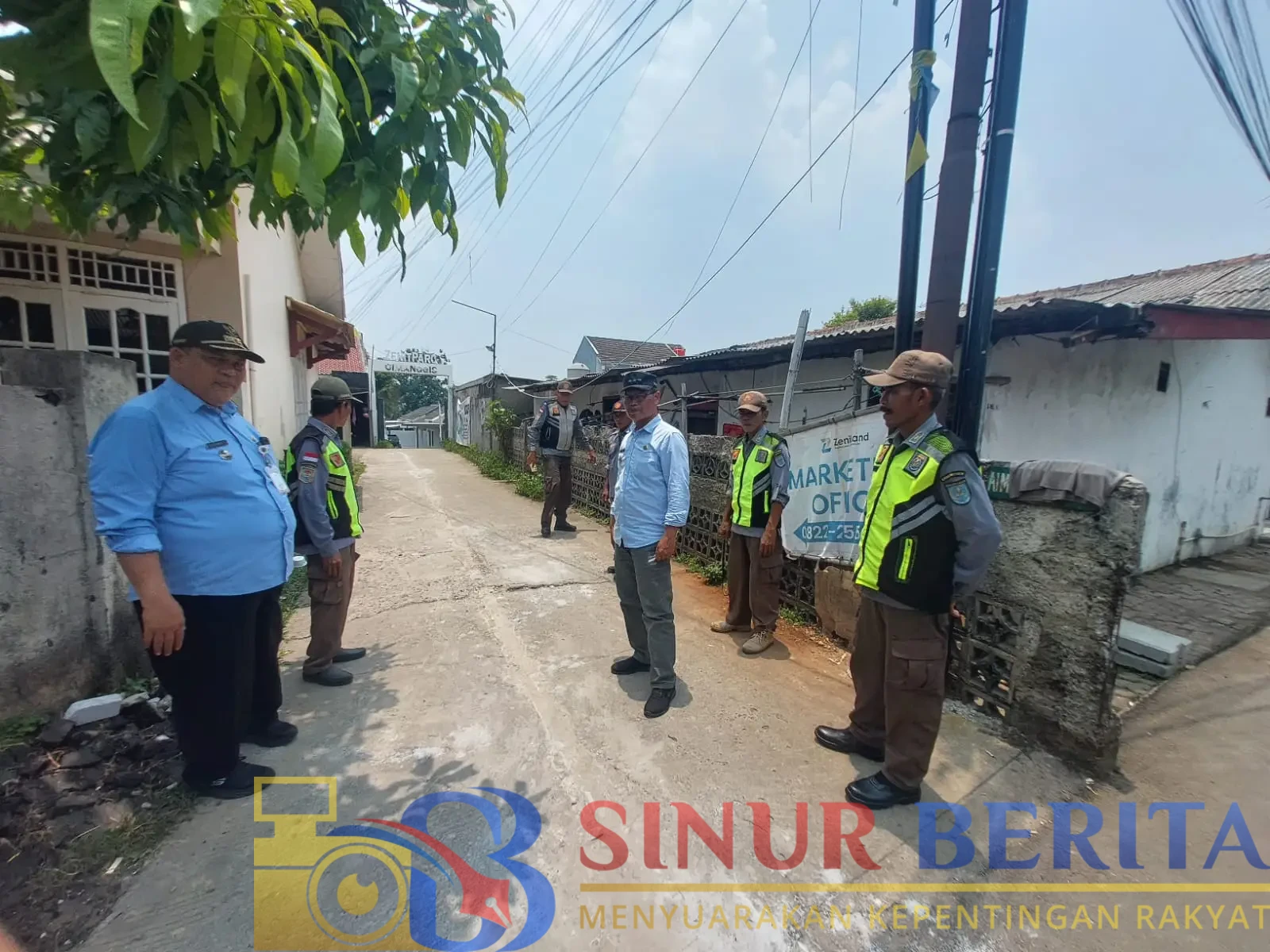 Konflik warga Jatijajar dan penghuni Perumahan Zenit Parc Cimanggis, Depok, berakhir damai setelah mediasi. Pembatas hebel dibongkar dan akses jalan kembali normal.
